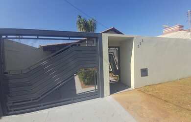 Imagem: A casa possui 2 Dormitórios, 1 Banheiro, 90m² de Área e