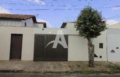 Imagem: A casa possui 2 Dormitórios, 1 Banheiro, 60m² de Área e