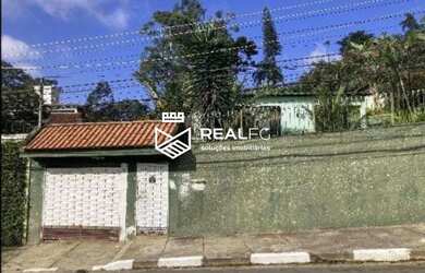 Imagem: A casa possui 3 Dormitórios, 1 Banheiro, 390m² de Área e