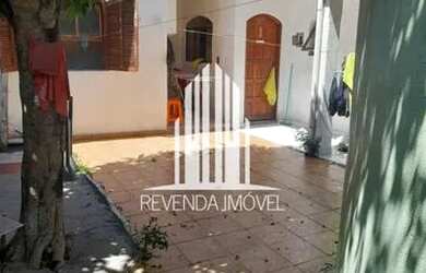 Imagem: A casa possui 5 Dormitórios, 2 Banheiros, 1 Vaga na garagem