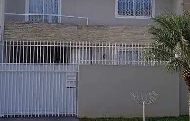 Imagem: A casa para alugar possui 3 Dormitórios, 3 Banheiros, 2 Vagas