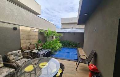 Imagem: O apartamento possui 4 Dormitórios, 5 Banheiros, 4 Vagas na