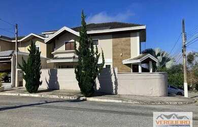 Imagem: A casa em condomínio possui 3 Dormitórios, 3 Banheiros, 2