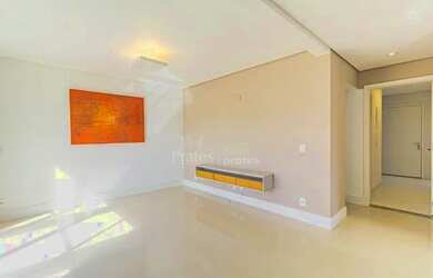 Imagem: O apartamento possui 4 Dormitórios, 5 Banheiros, 3 Vagas na