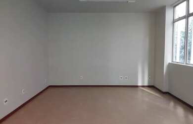 Imagem: O depósito possui 27m² de Área e está localizado em Lourdes