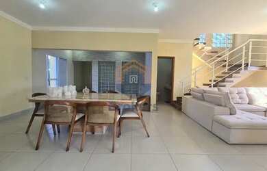 Imagem: A casa em condomínio possui 3 Dormitórios, 4 Banheiros, 5