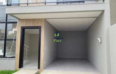 Imagem: A casa possui 3 Dormitórios, 2 Banheiros, 1 Vaga na garagem