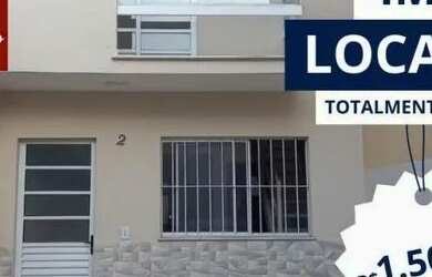 Imagem: A casa em condomínio possui 2 Dormitórios, 2 Banheiros, 1