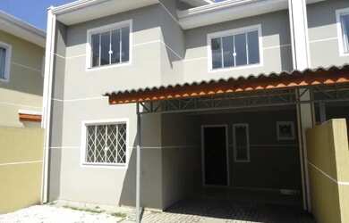 Imagem: A casa possui 3 Dormitórios, 1 Banheiro, 1 Vaga na garagem