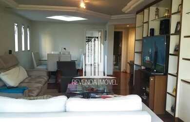 Imagem: O apartamento possui 4 Dormitórios, 4 Banheiros, 2 Vagas na