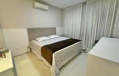 Imagem: A casa possui 2 Dormitórios, 1 Banheiro, 2 Vagas na garagem