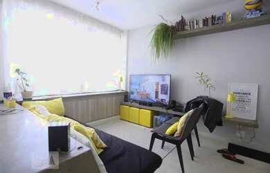 Imagem: O apartamento possui 2 Dormitórios, 2 Banheiros, 60m² de Área