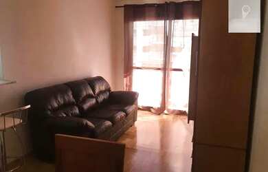 Imagem: O apartamento possui 2 Dormitórios, 1 Banheiro, 1 Vaga na garagem