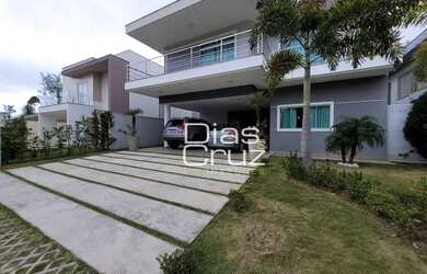 Imagem: A casa possui 5 Dormitórios, 5 Banheiros, 298m² de Área e