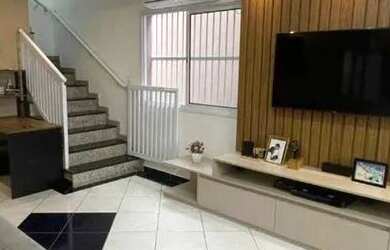 Imagem: A casa possui 3 Dormitórios, 2 Banheiros, 2 Vagas na garagem