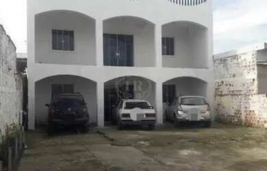 Imagem: A casa possui 3 Dormitórios, 1 Banheiro, 5 Vagas na garagem