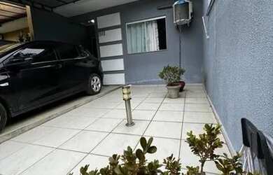 Imagem: A casa possui 2 Dormitórios, 1 Banheiro, 1 Vaga na garagem