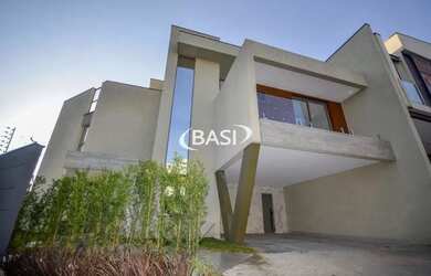 Imagem: A casa em condomínio possui 3 Dormitórios, 5 Banheiros, 4