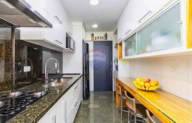 Imagem 7: Cobertura duplex à venda com 2 quartos, 242m² de área privativa, garagem...