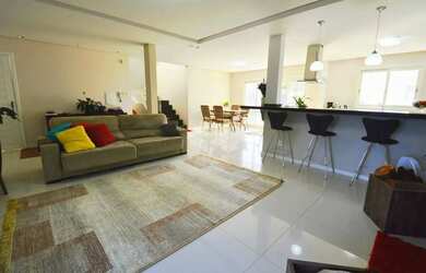 Imagem 5: Casa a venda. Churrasqueira, Ar-condicionado, 305-0m² de Áreae2 Vagas...