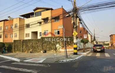 Imagem: O apartamento possui 3 Dormitórios, 1 Banheiro, 1 Vaga na garagem