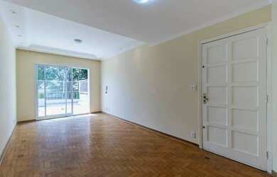 Imagem: A casa possui 5 Dormitórios, 4 Banheiros, 3 Vagas na garagem