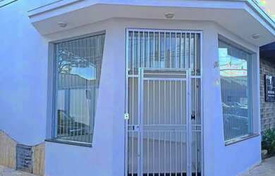 Imagem: O apartamento possui 1 Dormitório, 2 Banheiros, 1 Vaga na garagem