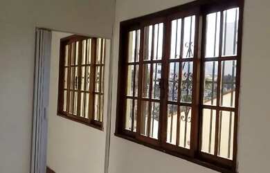 Imagem 9: Alugo Sobrado com 3 Quartos em Vila no RJ