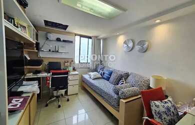 Imagem 11: Imóvel para venda tem 248 metros quadrados com 3 quartos em Casa Caiada...