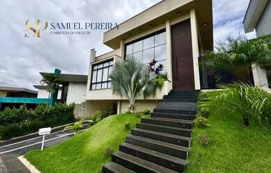 Imagem: A casa em condomínio possui 4 Dormitórios, 5 Banheiros, 4