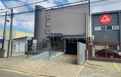 Imagem: O depósito possui 4 Vagas na garagem, 627m² de Área e Imóvel