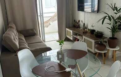 Imagem: O apartamento possui 2 Dormitórios, 1 Banheiro, 1 Vaga na garagem