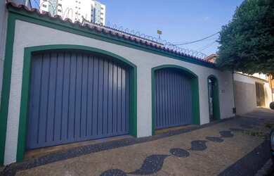 Imagem: A casa possui 2 Dormitórios, 5 Banheiros, 5 Vagas na garagem