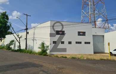 Imagem: O depósito possui 700m² de Área e está localizado em Novo