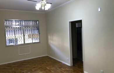 Imagem: O apartamento para alugar possui 2 Dormitórios, 1 Banheiro