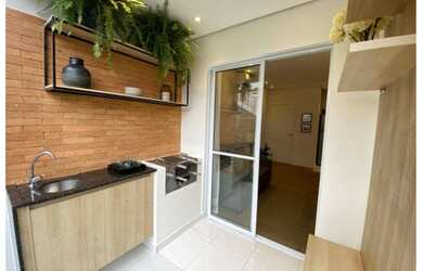 Imagem: O apartamento possui 2 Dormitórios, 1 Banheiro, 1 Vaga na garagem