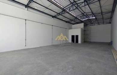 Imagem: O depósito possui 300m² de Área e está localizado em Campos