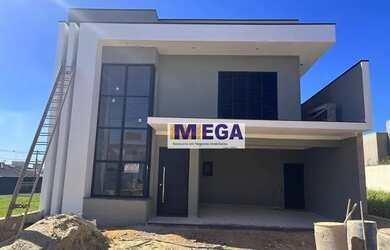 Imagem: A casa em condomínio possui 3 Dormitórios, 3 Banheiros, 4