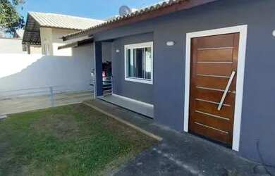 Imagem: A casa possui 2 Dormitórios, 1 Banheiro, 4 Vagas na garagem