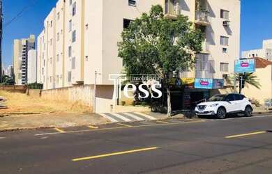 Imagem: O apartamento possui 1 Dormitório, 2 Banheiros, 1 Vaga na garagem