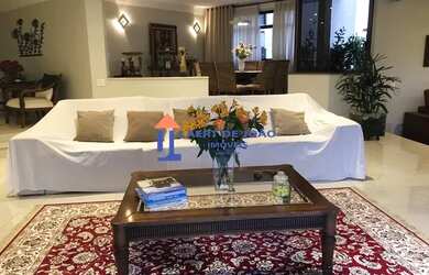 Imagem: O apartamento possui 4 Dormitórios, 3 Banheiros, 4 Vagas na