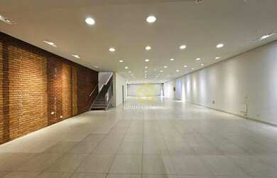 Imagem: O depósito possui 330m² de Área e está localizado em Centro