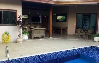 Imagem: A casa em condomínio possui 4 Dormitórios, 5 Banheiros, 2