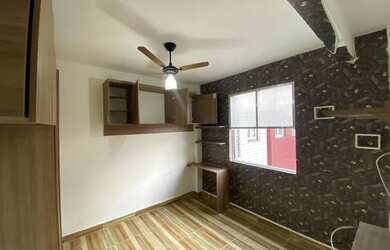 Imagem: O apartamento possui 1 Dormitório, 1 Banheiro, 1 Vaga na garagem