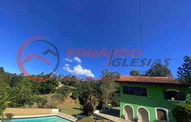 Imagem: A casa em condomínio possui 4 Dormitórios, 4 Banheiros, 4