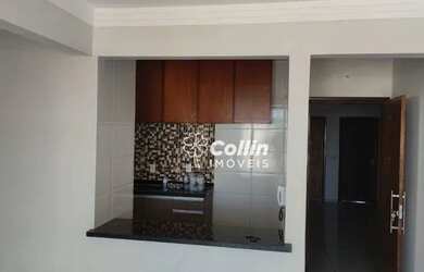 Imagem: O apartamento possui 3 Dormitórios, 1 Banheiro, 1 Vaga na garagem