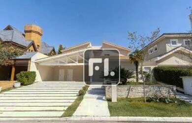 Imagem: A casa em condomínio possui 4 Dormitórios, 5 Banheiros, 5