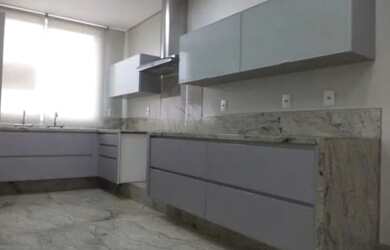 Imagem: A casa possui 3 Dormitórios, 2 Banheiros, 1 Vaga na garagem