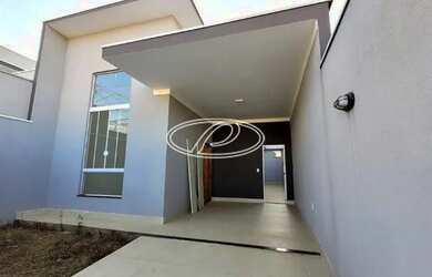 Imagem: A casa à venda possui 2 Dormitórios, 2 Banheiros, 1 Vaga na