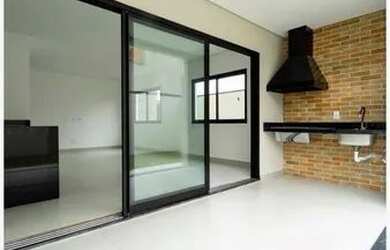 Imagem: A casa em condomínio possui 3 Dormitórios, 4 Banheiros, 4